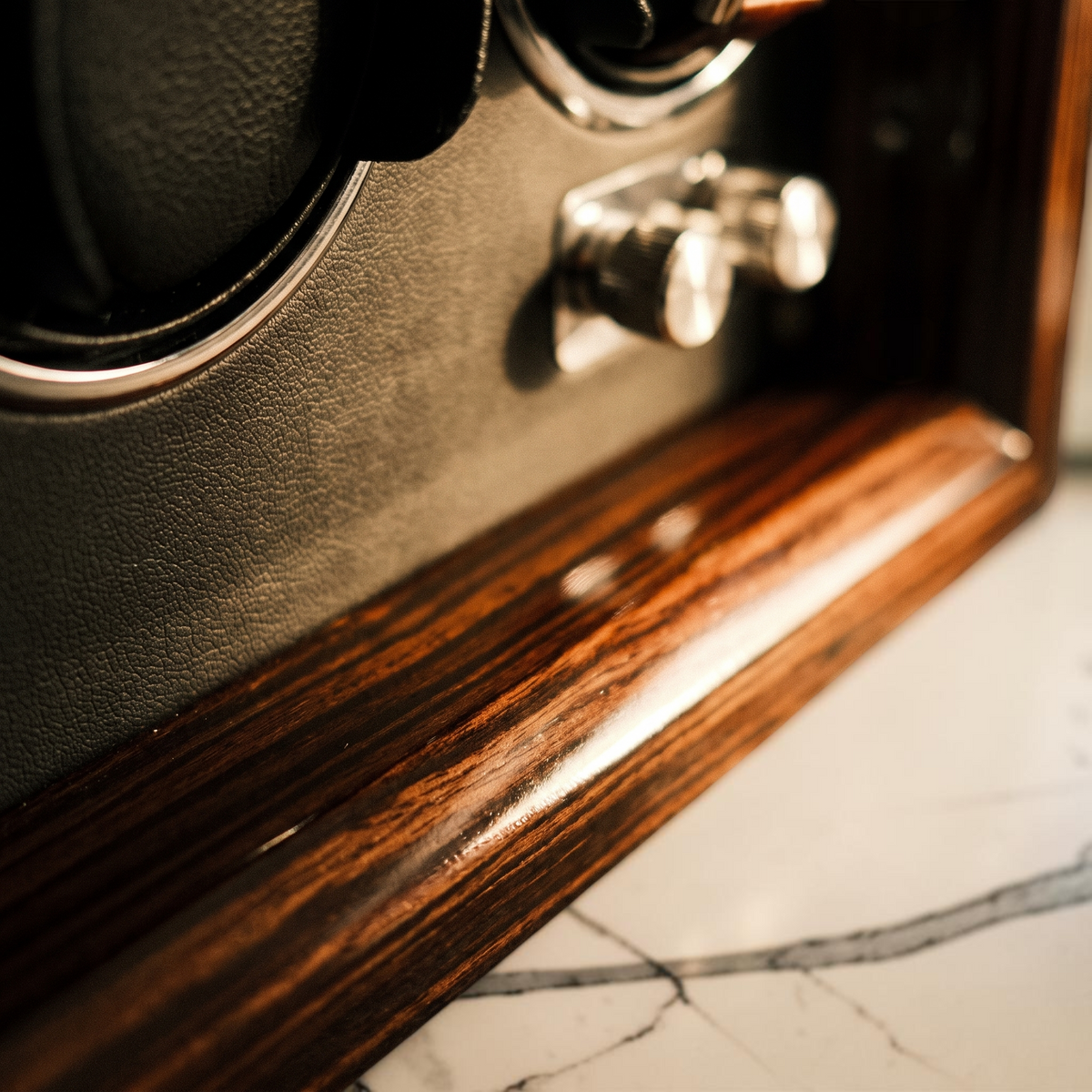 The Hampstead 4 watch winder, close-up of the black cushions
